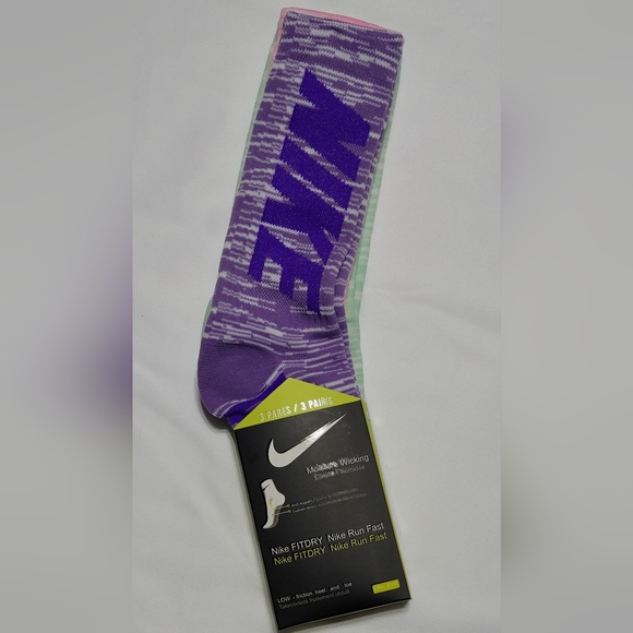 NIKE---Nice set of 3 pair of Nike socks - Picture 1 of 5